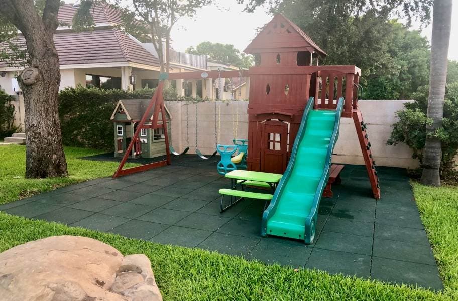 Cover Image for 5 Safe Playground Flooring Ideas for Summer