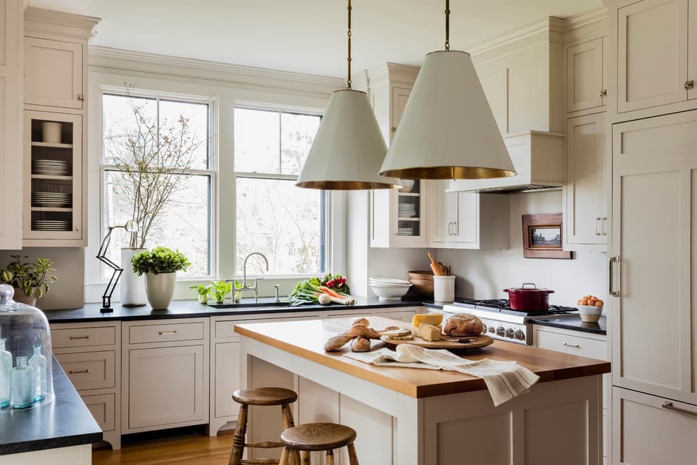 Cover Image for 9 Ways To Style a Classic Kitchen to Create a Timeless Design