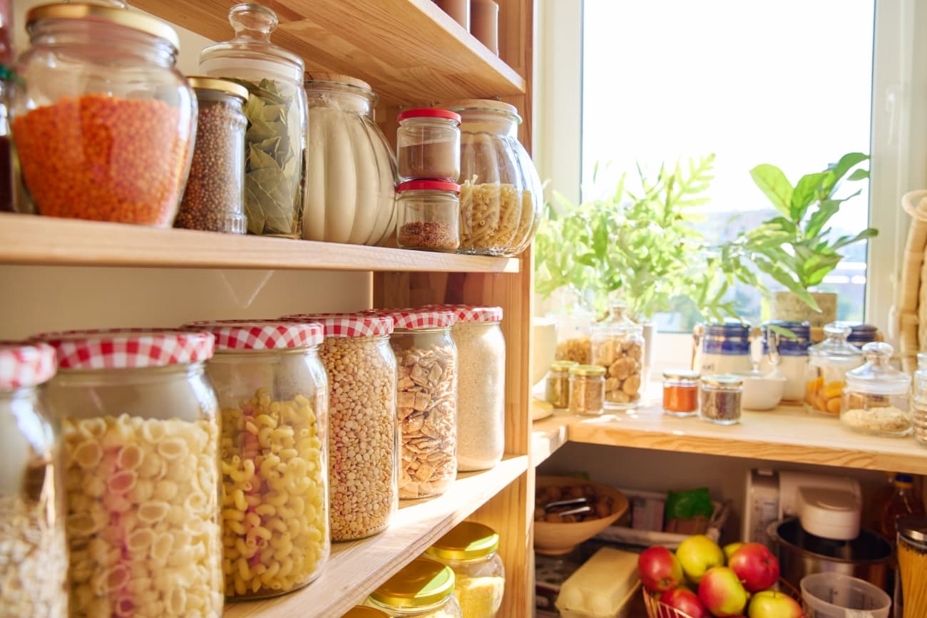 Cover Image for Walk-In Pantry Ideas for a More Organized Space
